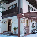 Gaestehaus Christophorus Tatil Evi